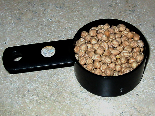 Cup of dried chickpeas