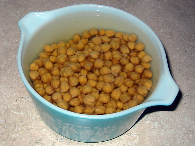 Bowl of soaked chickpeas